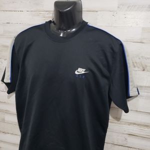 Vintage 90s Nike Men's Embroidered Logo Shirt size Large